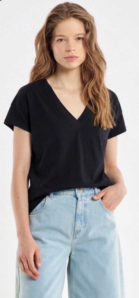SOLOTRE Tshirt