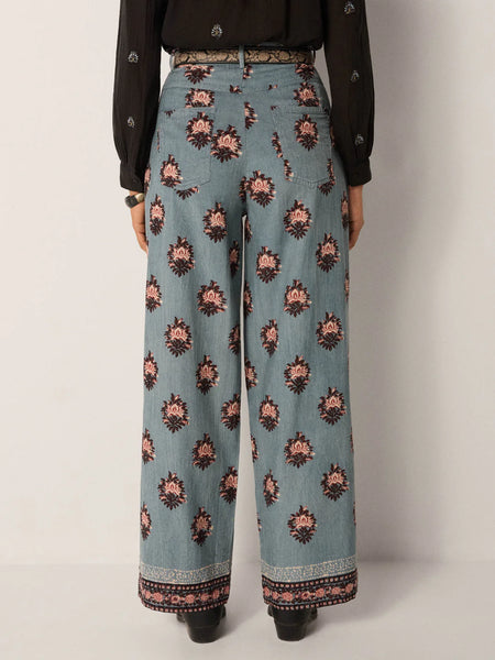 MAISON HOTEL Jeans