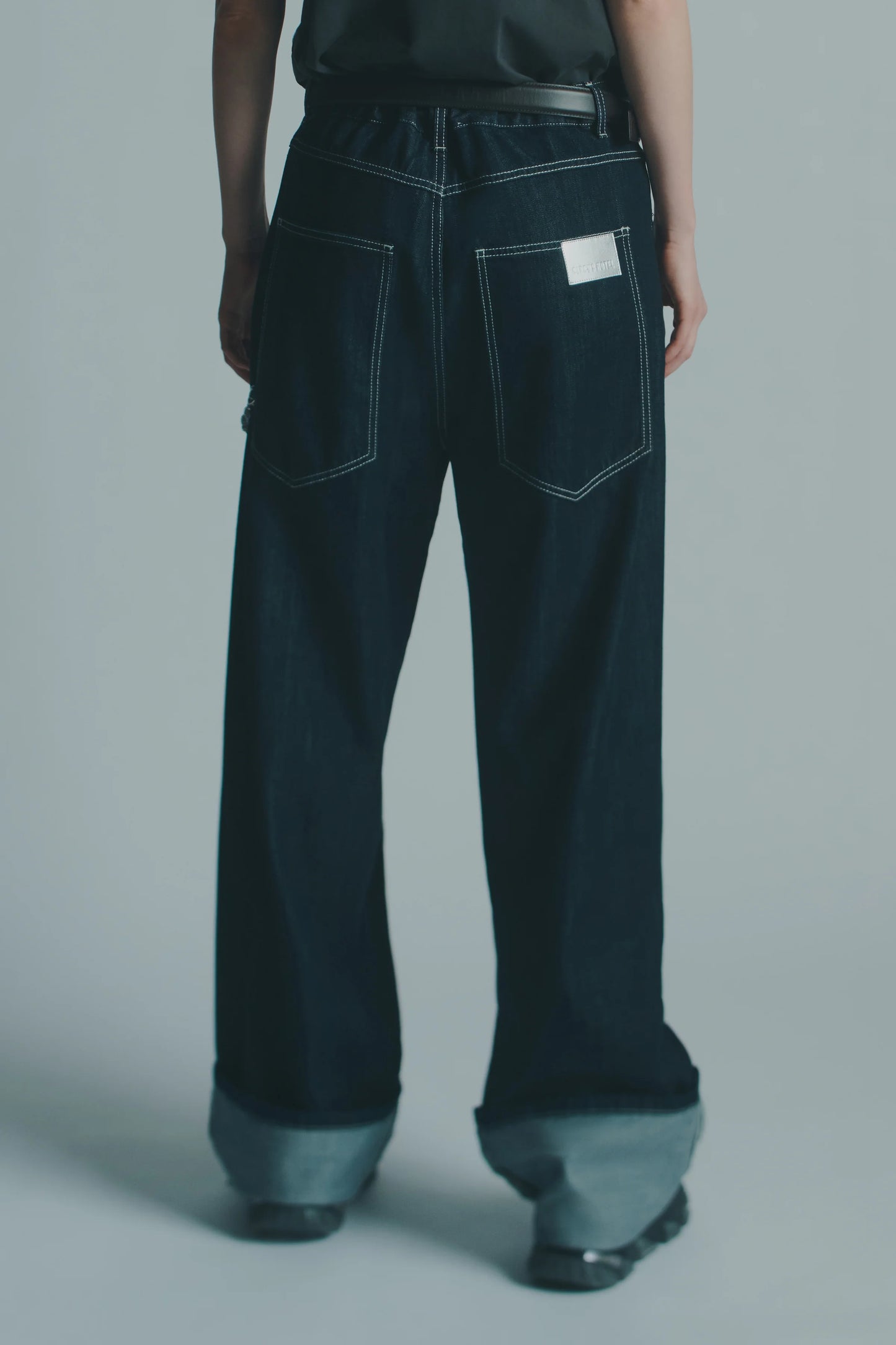 CIRCUS HOTEL Jeans