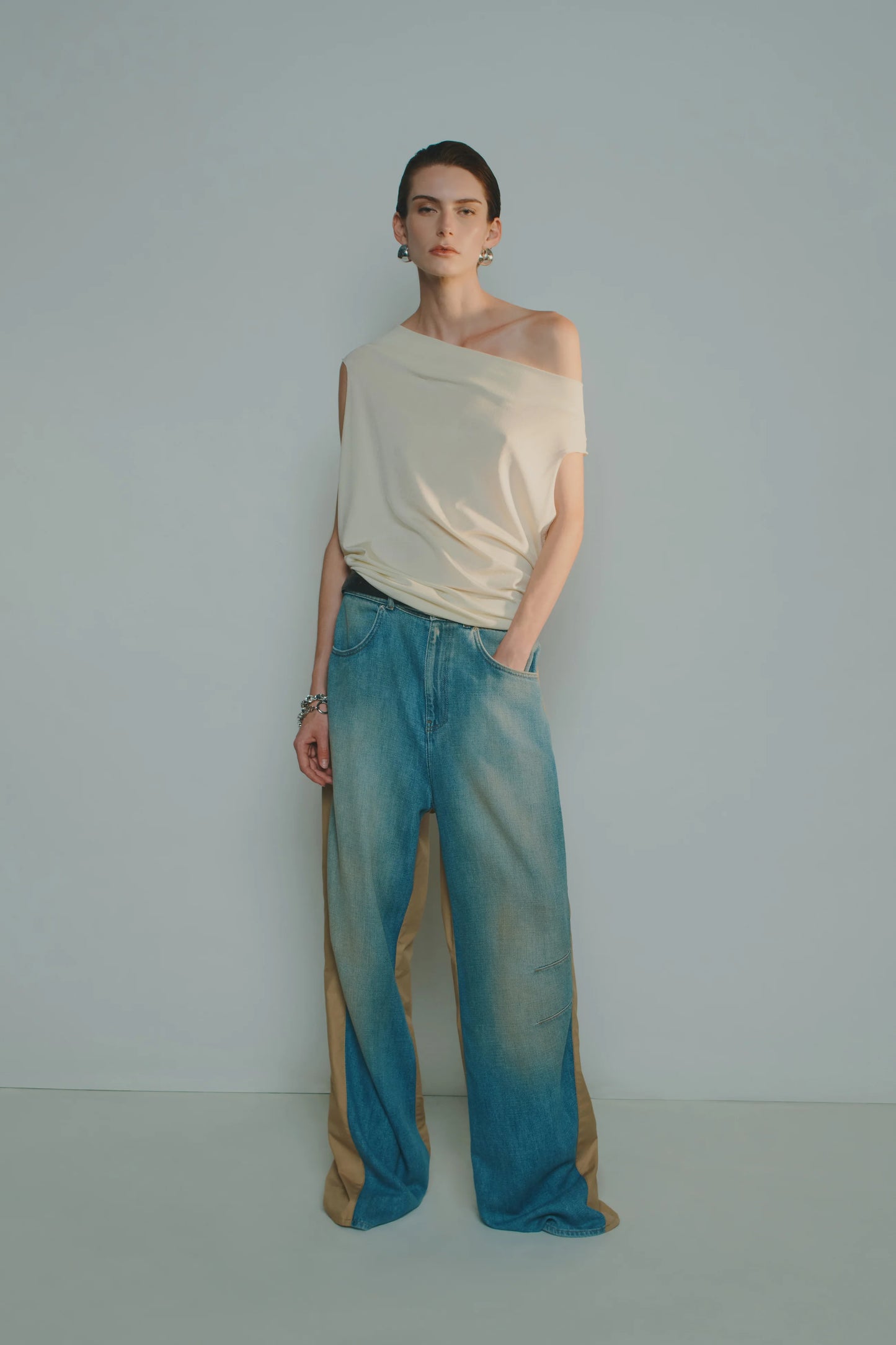 CIRCUS HOTEL Jeans