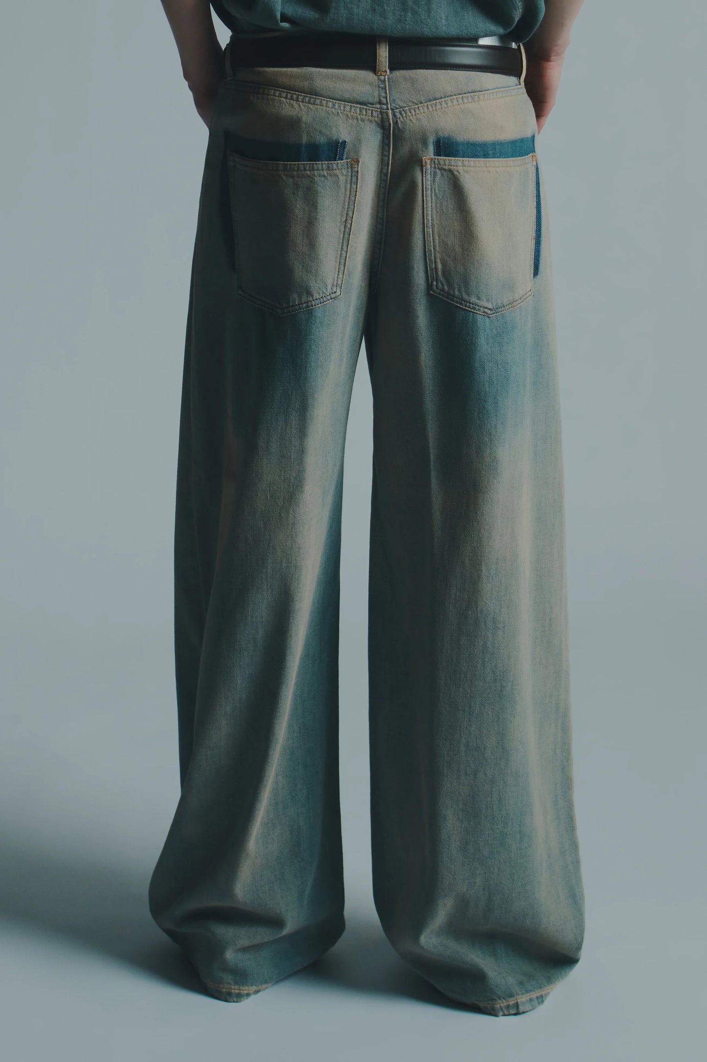 CIRCUS HOTEL Jeans